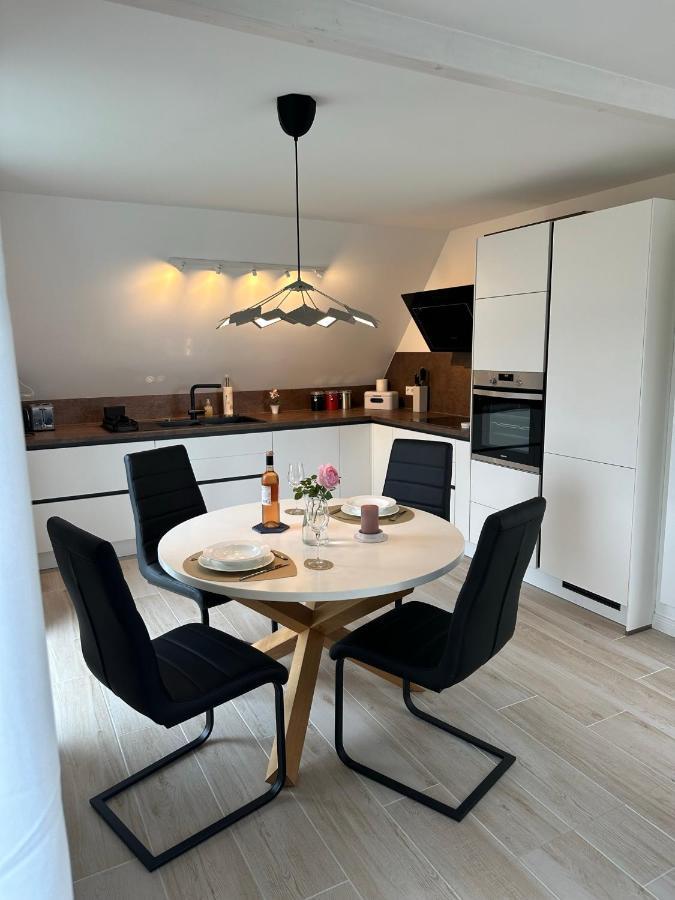 Helle, Grosszuegige Ferienwohnung Fuer 2 - 3 Personen Mit Parkplatz + E-Ladestation In Buchholz, Nordheide Buchholz in der Nordheide Kültér fotó